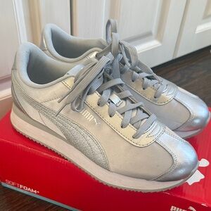 Puma Women's Metallic Silver Sneakers